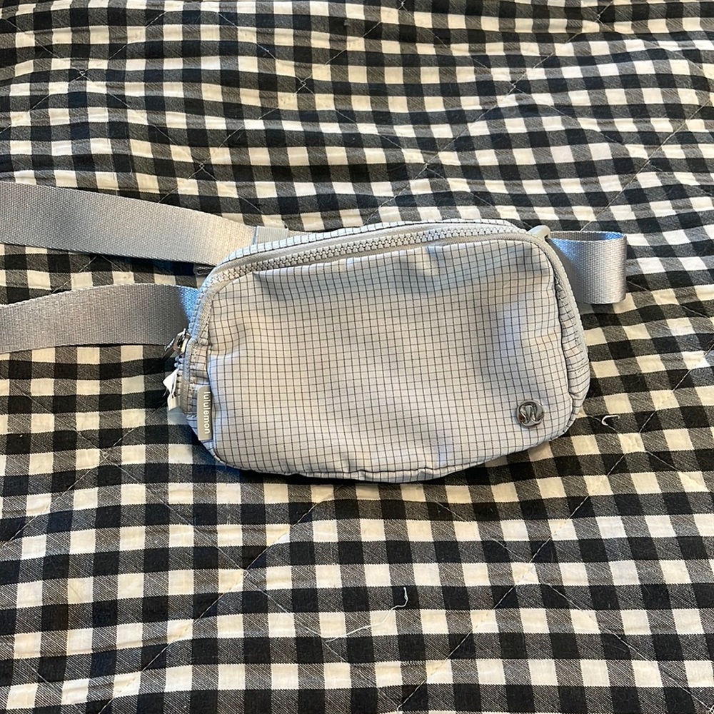 lululemon athletica Gray Grid Belt Bag